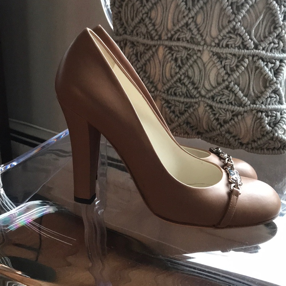 Gucci Tan Leather Heels - Picture 4 of 7